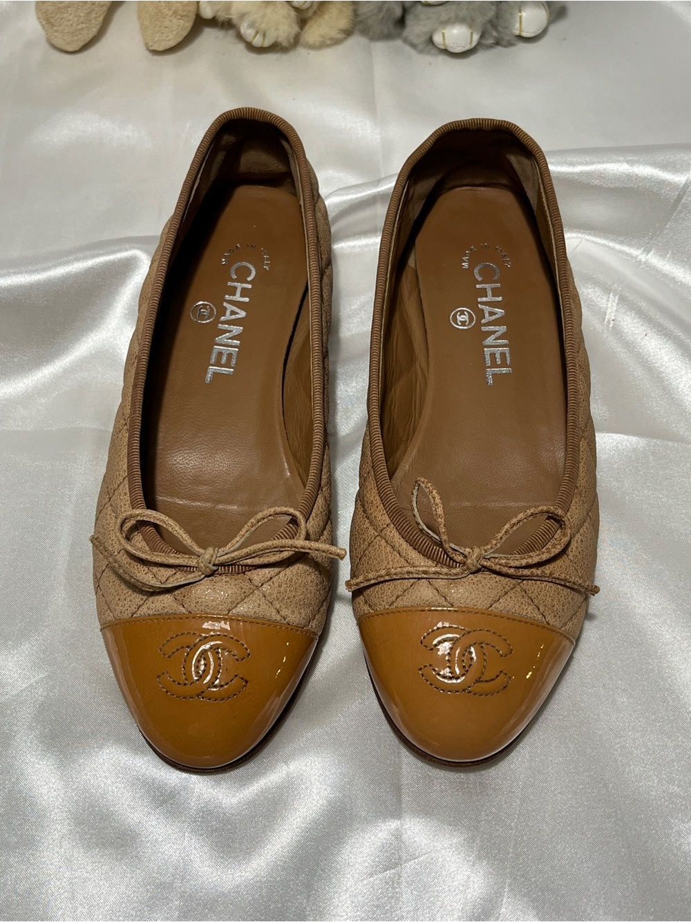 CHANEL Quilted Ballet Flats with Patent Camel Toe Cap